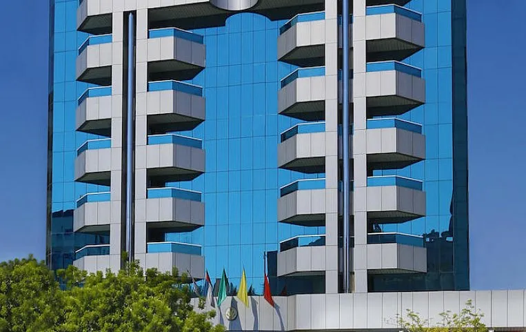 Avenue Hotel 4*