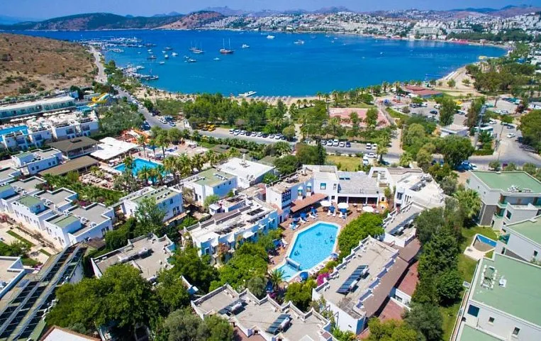 Flora Hotel 3*