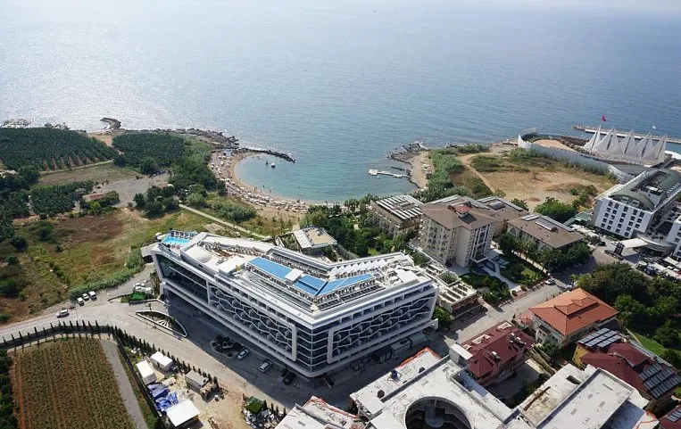Numa Beach Hotel 5*