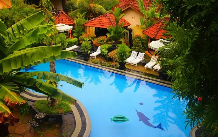Flower Garden Hotel 3*