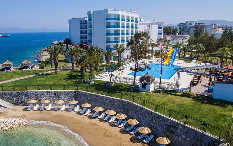Le Bleu Hotel & Spa 5*