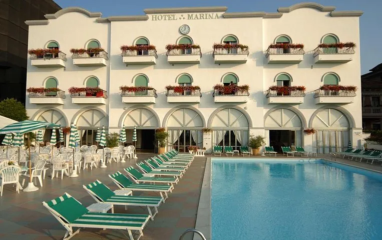 Marina 3*
