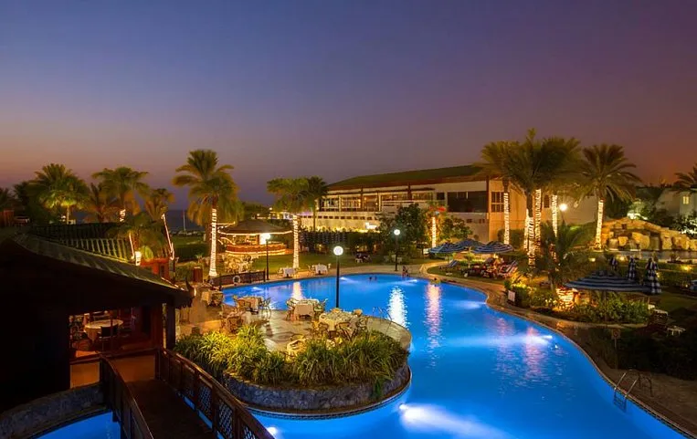 Dubai Marine Beach Resort 5*