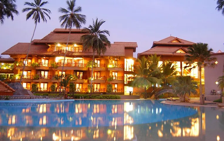 Royal Palms Beach Hotel 5*
