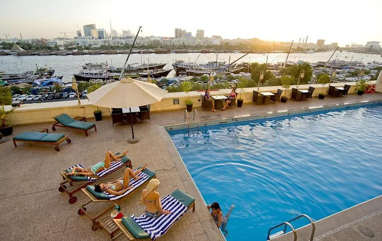 Carlton Tower Hotel Dubai 4*