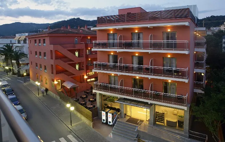 Tossa Beach Center 4*