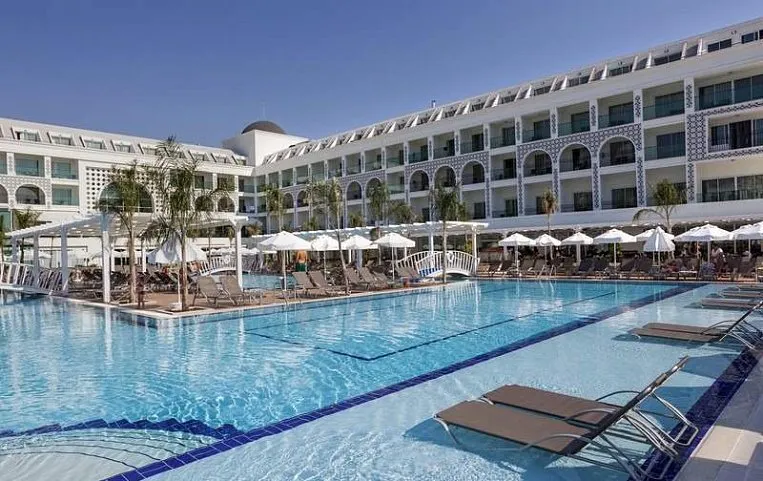Karmir Resort & Spa 5*