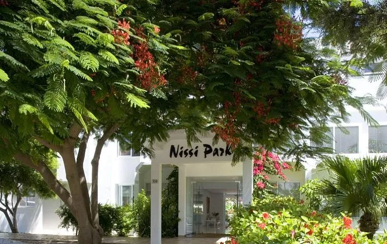 Nissi Park Hotel 3*