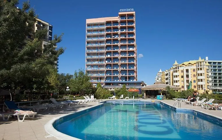 Condor 4*