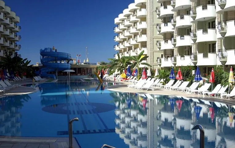 May Garden Club Hotel 4*