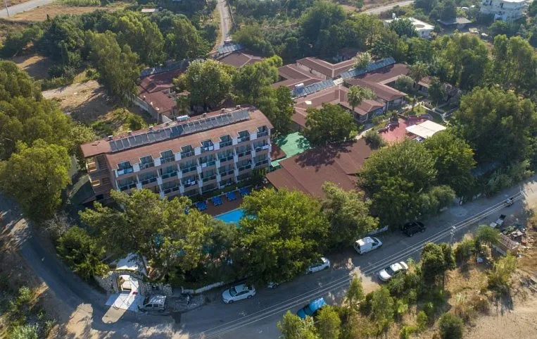 Aperion Beach Hotel 4*