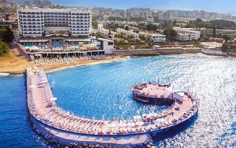 Azura Deluxe Resort & Spa 5*