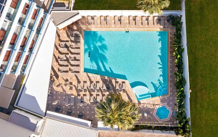 Best Western Plaza Hotel 4*