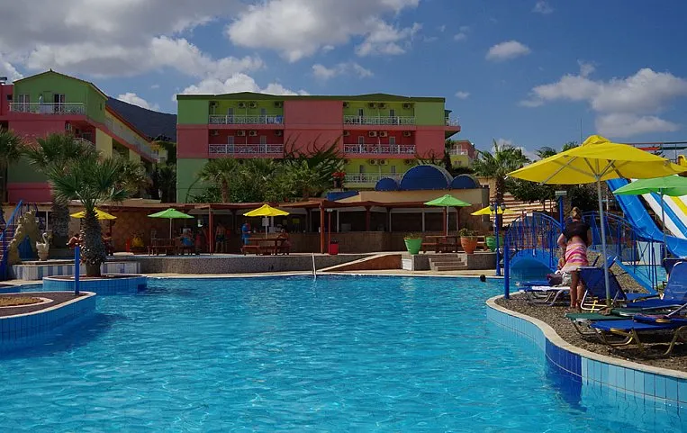 Eri Beach Hotel 4*
