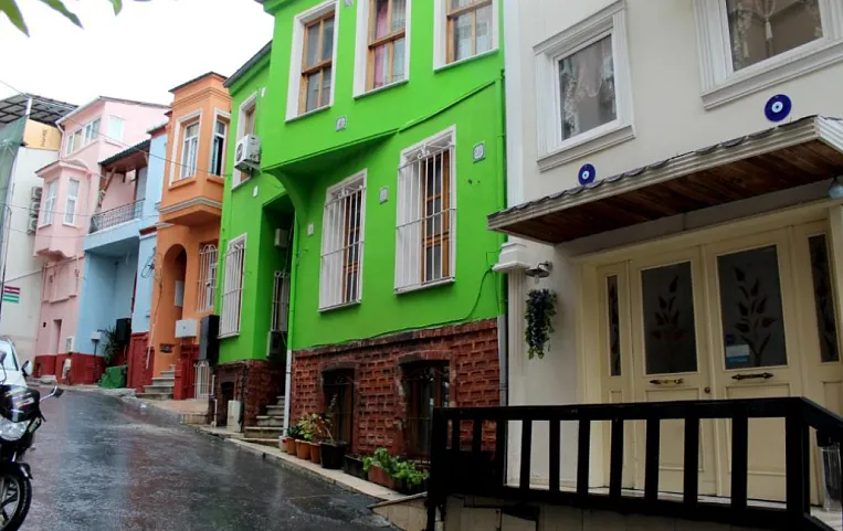 Megaron 3*
