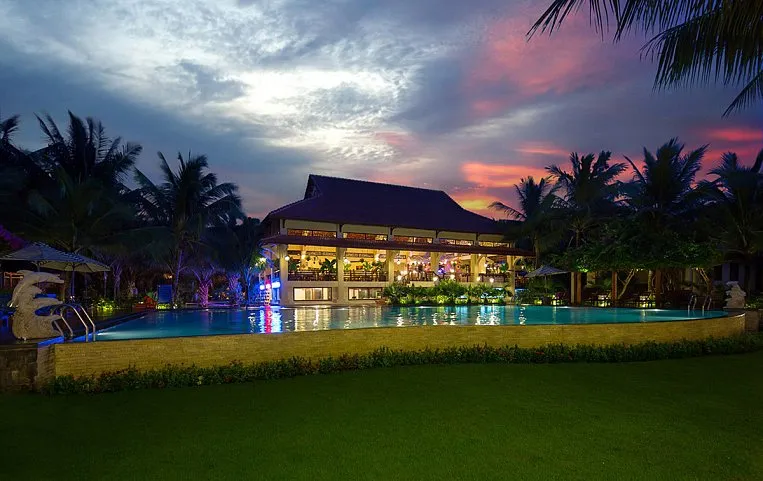 Sunny Beach Resort 4*