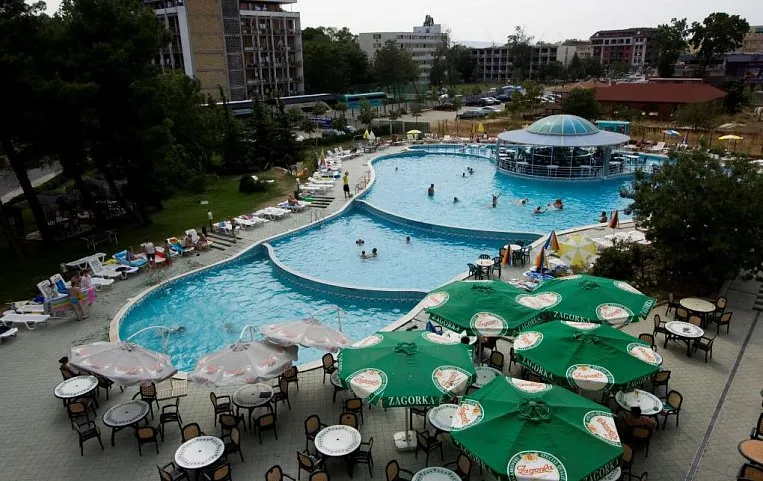 Strandja 4*