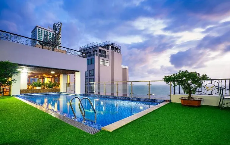 Apus Hotel 4*