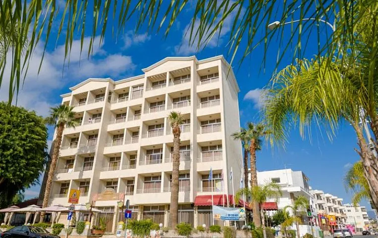 Estella Hotel & Apts APT