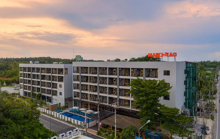 Maikhao Hotel 4*