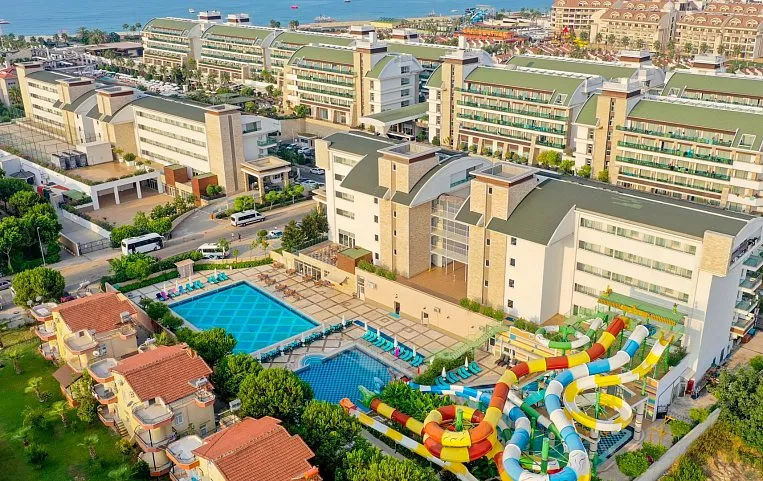 Crystal Waterworld Aqua Collection 5*