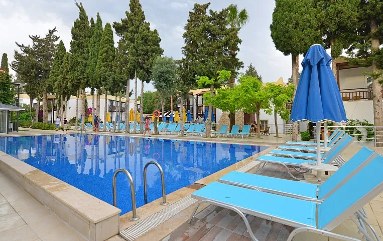 Bitez Garden Life 4*