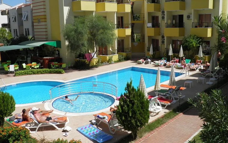 Summer Rose Hotel 3*