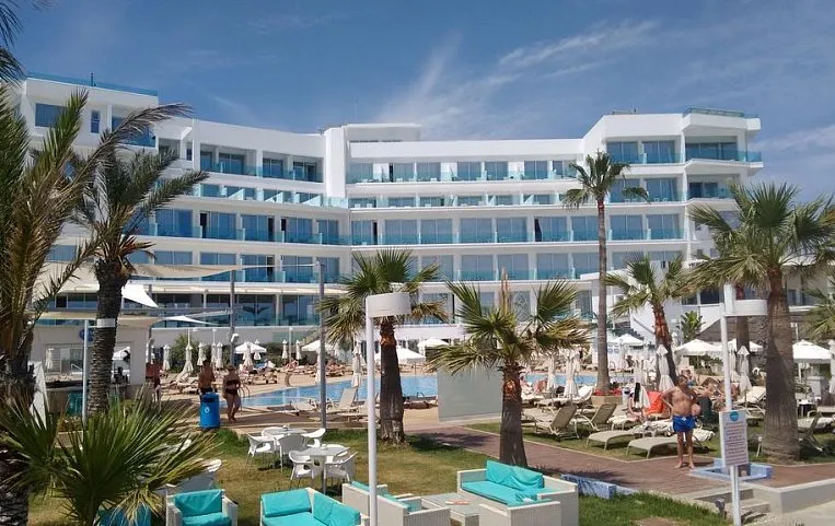 Vrissaki Beach Hotel 3*+