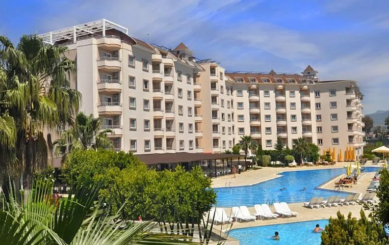 Royal Garden Suite Hotel & Spa 4*