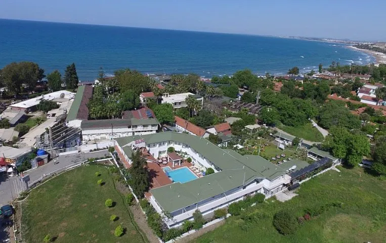 Elis Beach Hotel 3*
