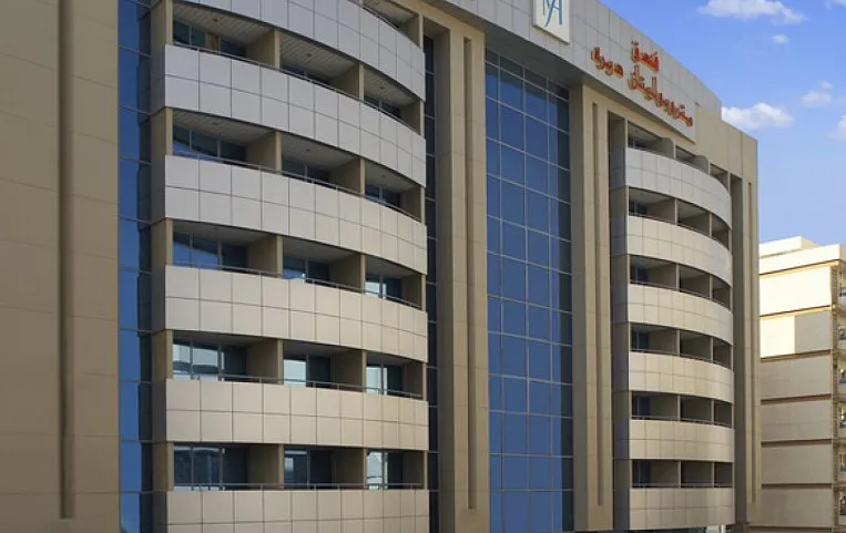 Metropolitan Deira Hotel 4*