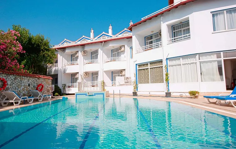 Zeybek Beach Hotel 3*