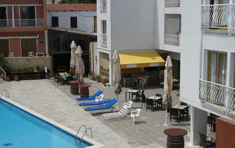Antonis G Hotel Apartments APT B