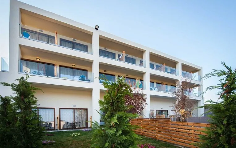 Diamond Holiday Resort (Adults Only) 4*