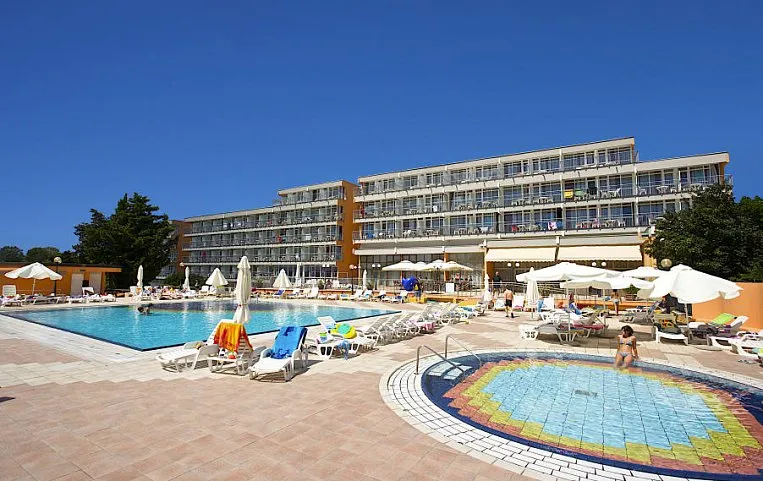 Arena Hotel Holiday 3*