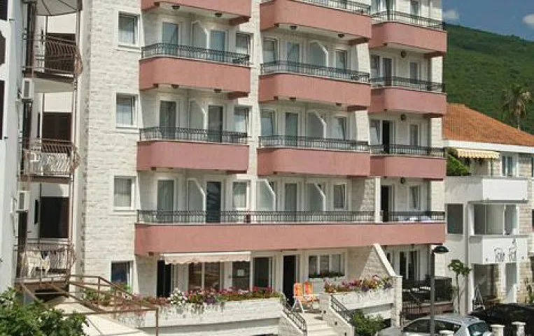 Radjenovic Apart Hotel 4*