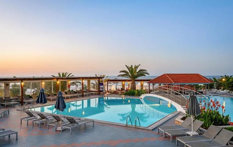 Annabelle Beach Resort  5*