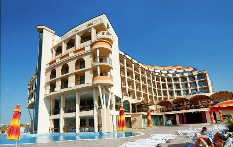 Sea Wind 4*