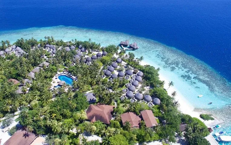 Bandos Maldives 4*