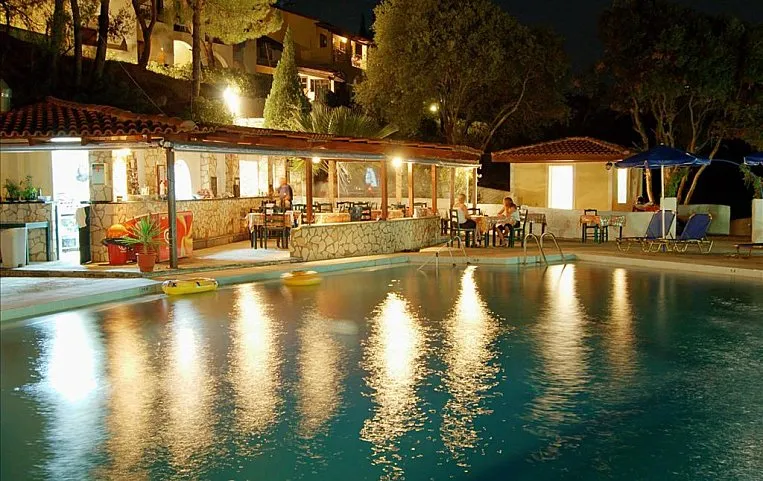 Celia Apartments Hotel 2*