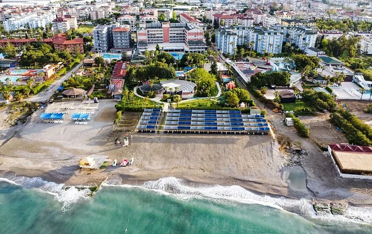 Insula Resort & Spa 5*