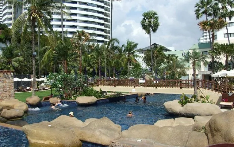 Jomtien Palm Beach 4*