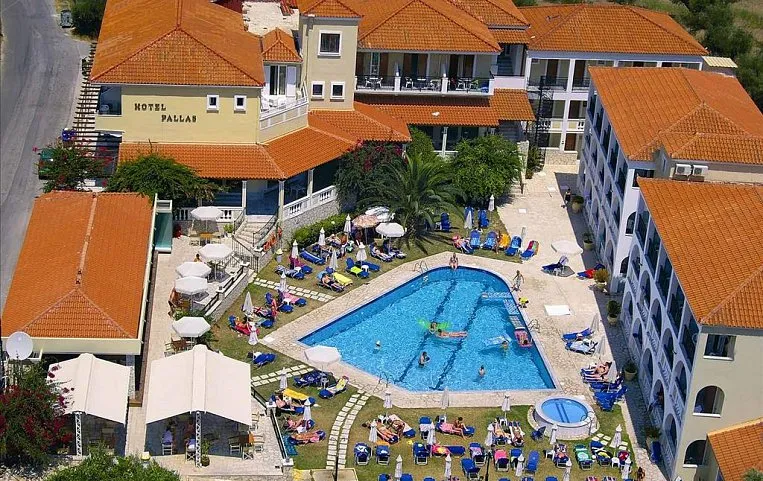 Pallas Hotel 3*