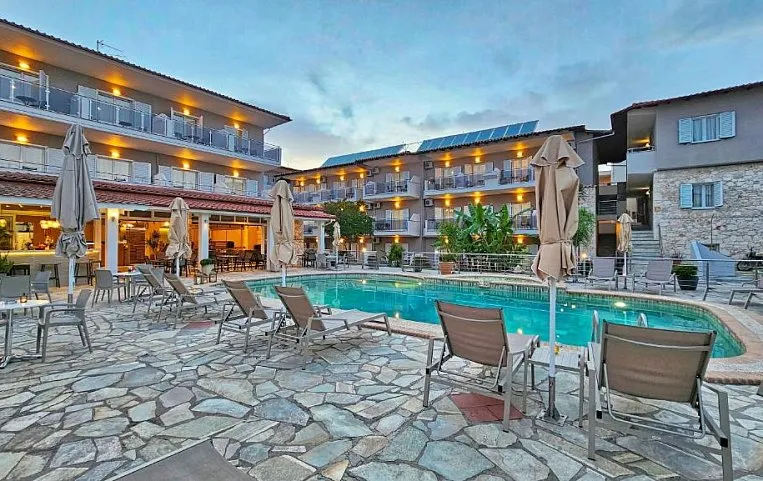 Sarantis Hotel 3*