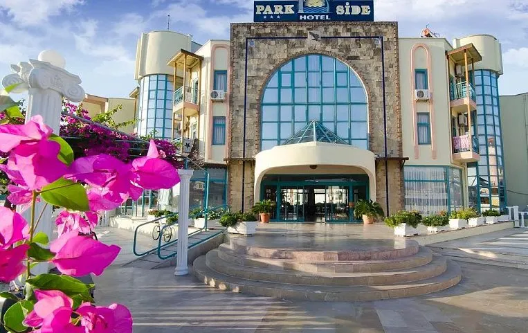 Park Side Hotel 3*