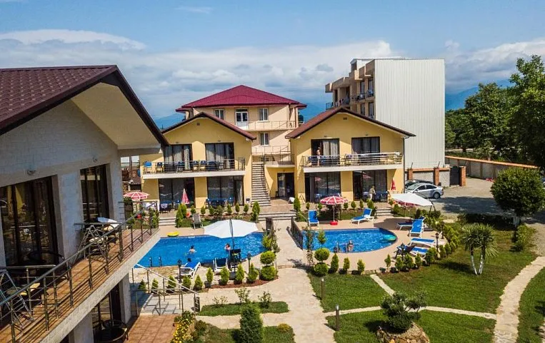Chero Hotel 3*