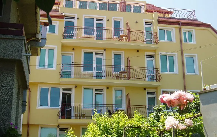 Rai Villa 3*