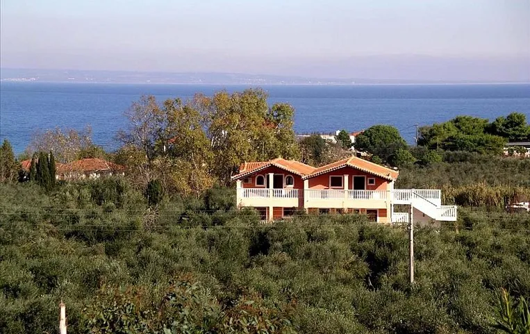 Arazzo Apartments
