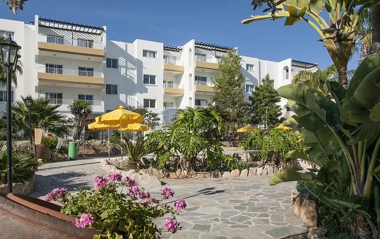 Mayfair Gardens APT  A
