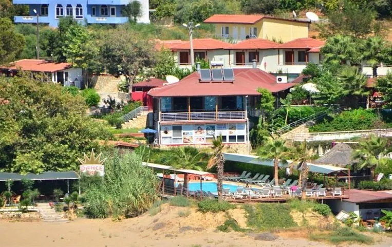 Adora Calma Beach 3*